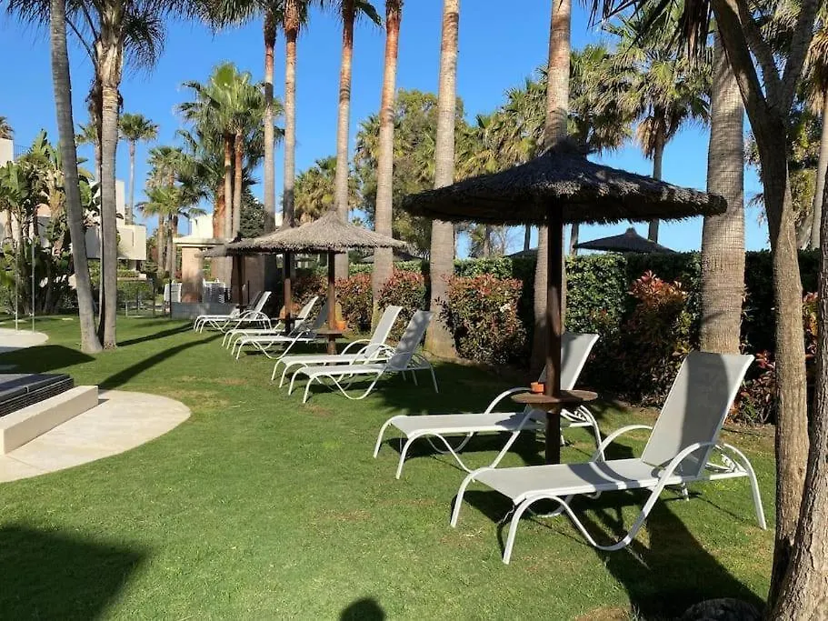 Bahia De La Plata-Exclusive Seafront Apartment-4Pax Эстепона Апартаменты
